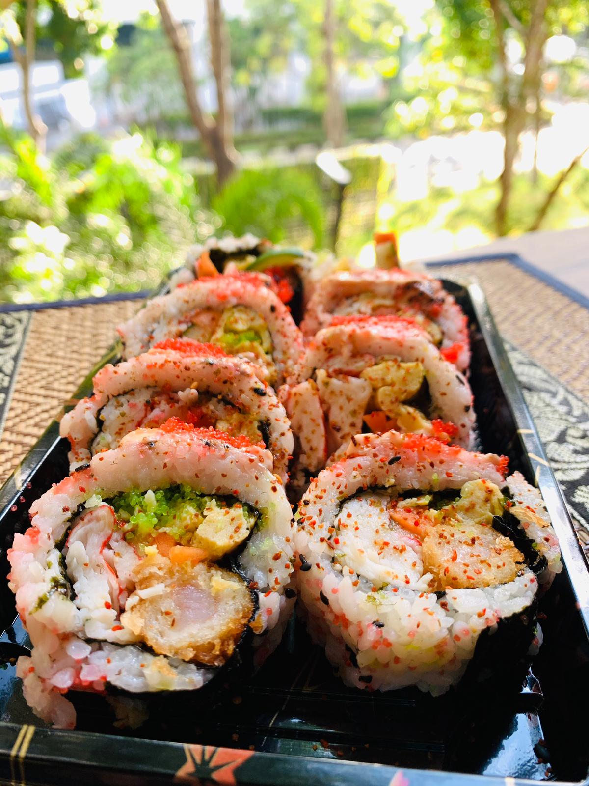 HOKKAIDO SEAFOOD MAKI (8-pc JUMBO)